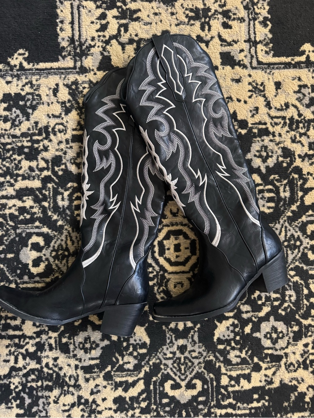 Brand New Wet Kiss Cowboy Boots